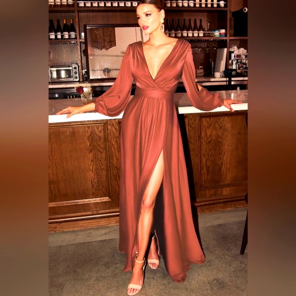 Dress - Picture 1 of 6